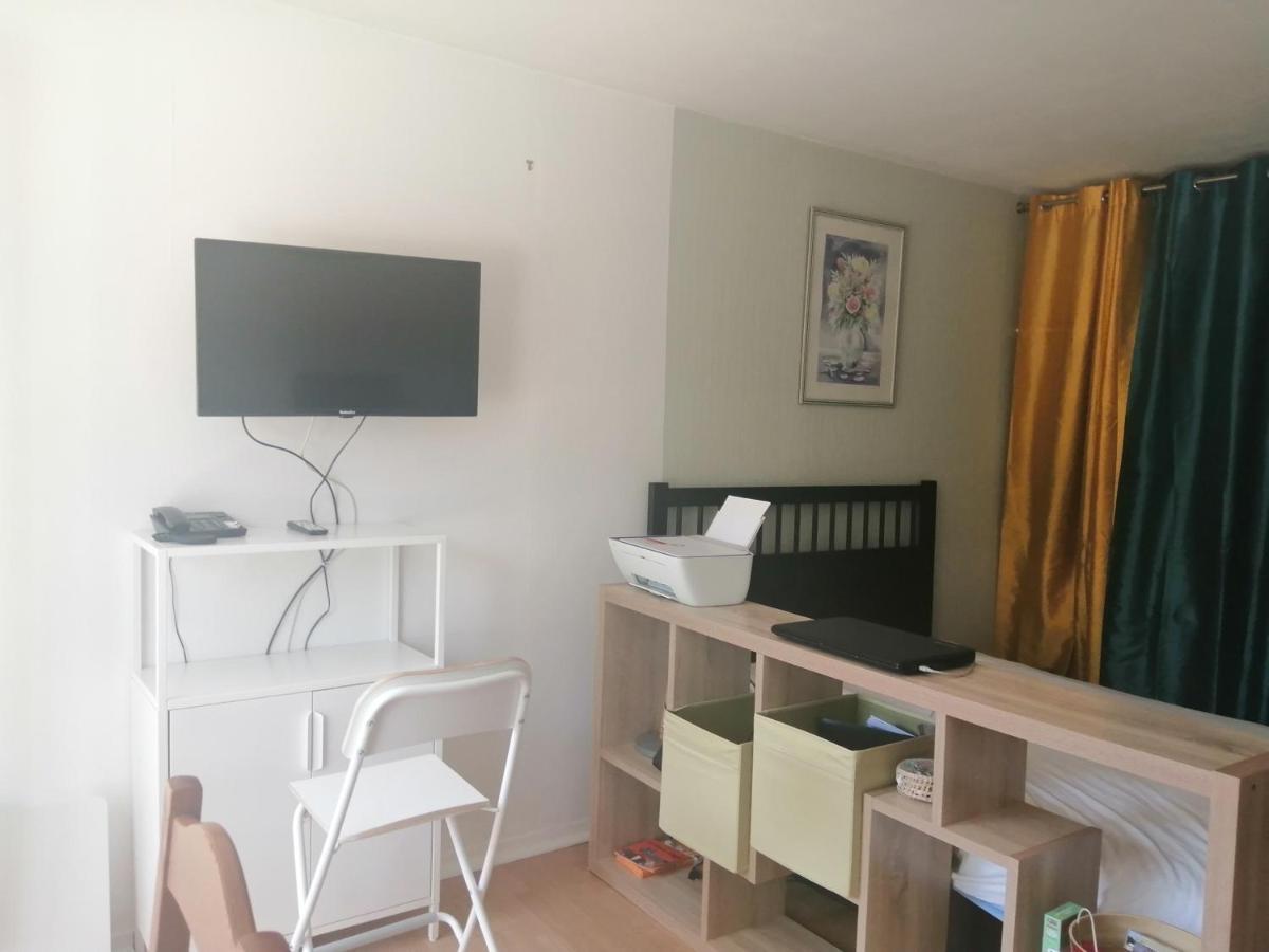 Kievaille Apartamento Plaisir Exterior foto